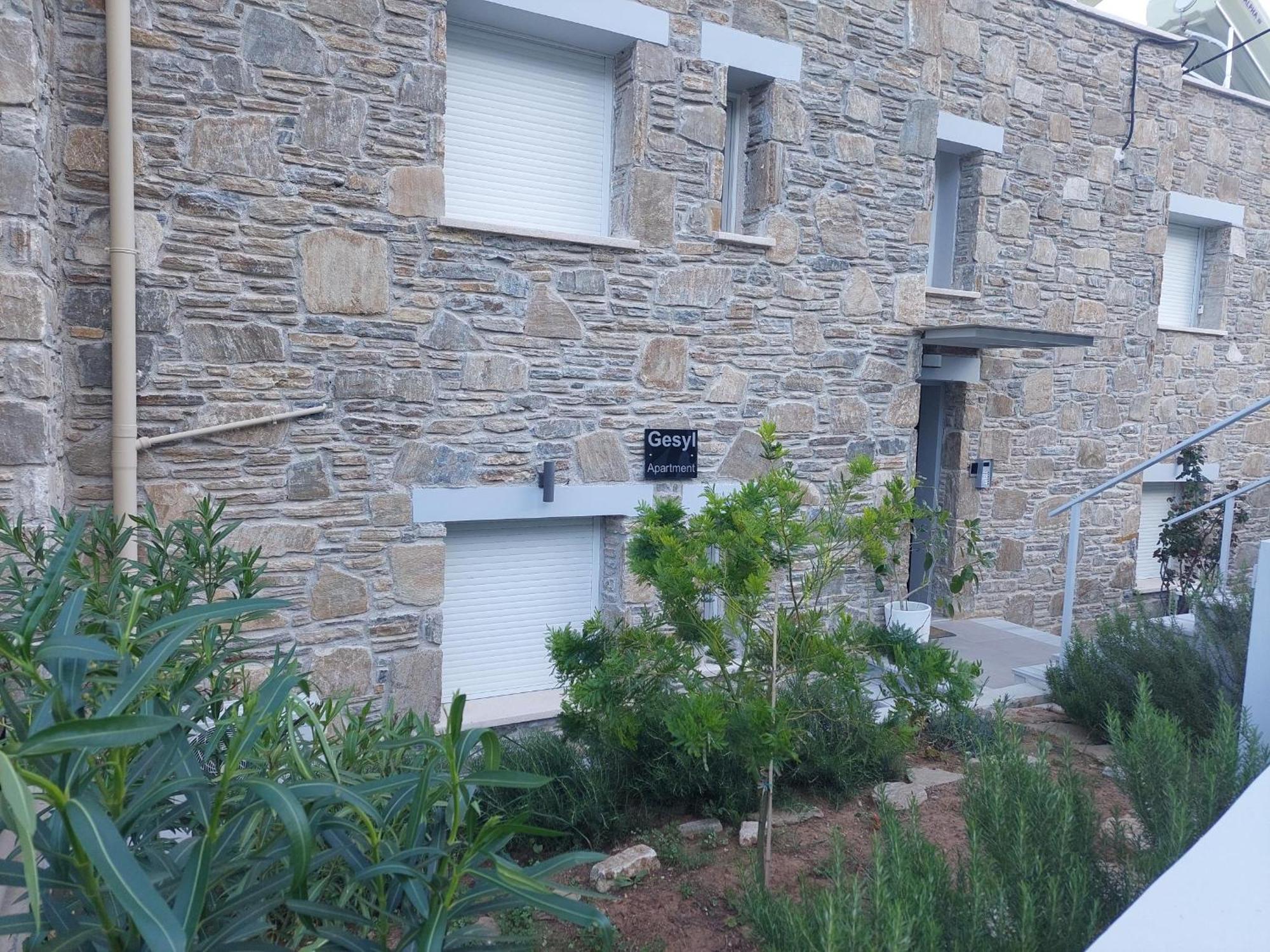 Gesyl Apartment Tolón Extérieur photo